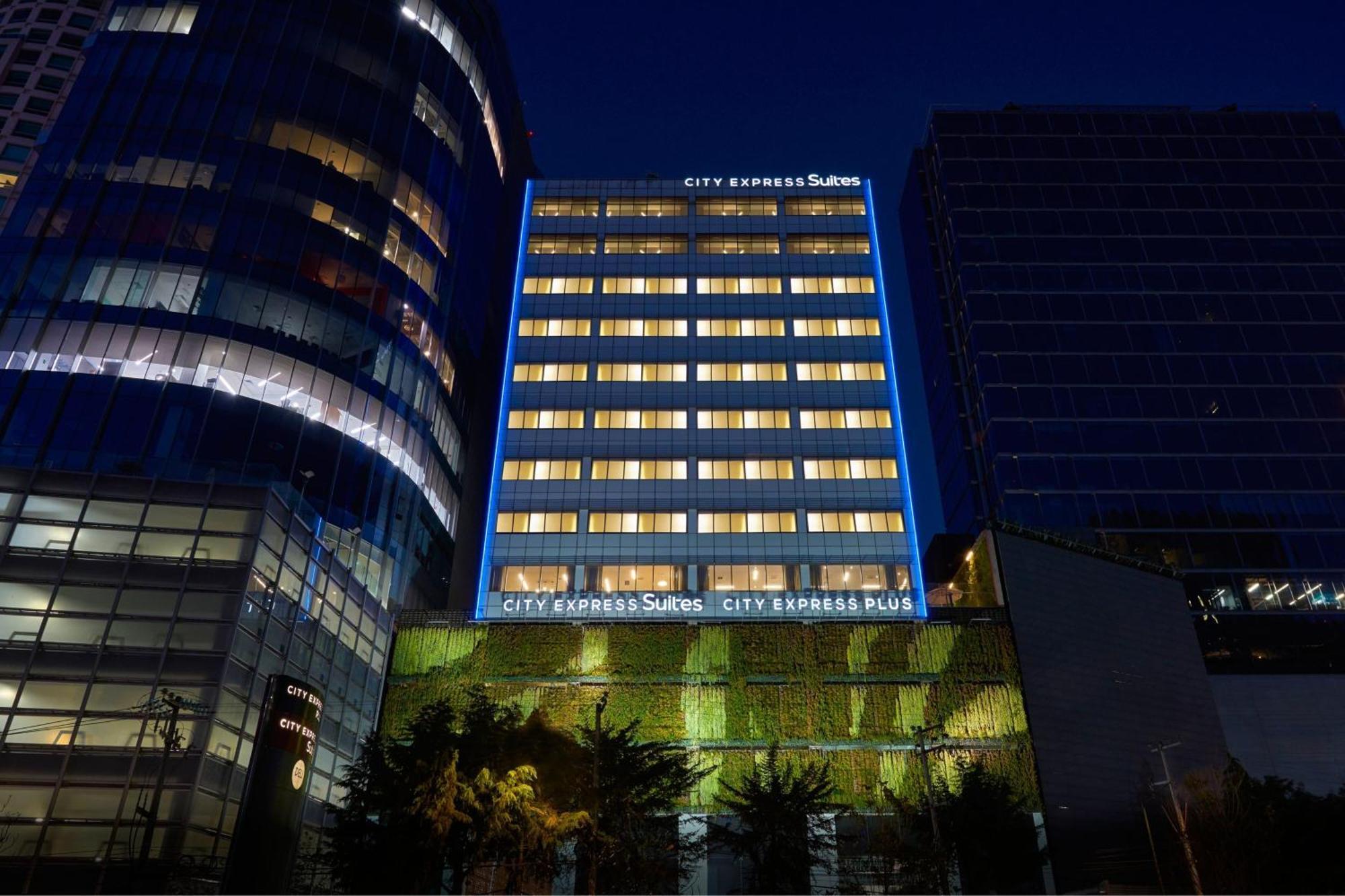 City Express Plus By Marriott Ciudad De Mexico Santa Fe Bagian luar foto